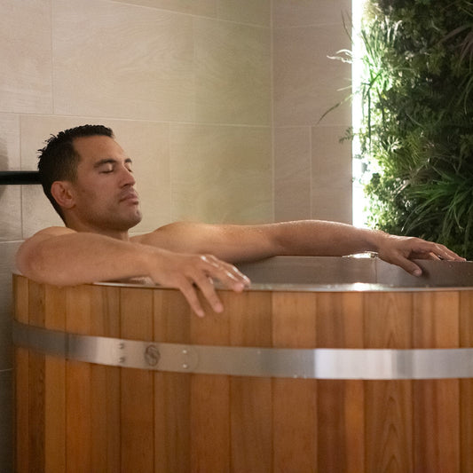 The Science of Cold Therapy: Why Ice Baths Are Trending Among UK Executives