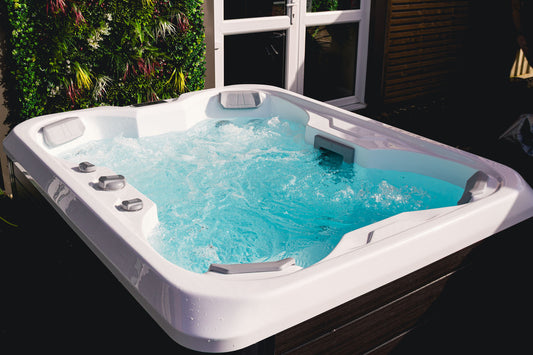EQ130 Lite Therapeutic Hydrotherapy System Hot tub