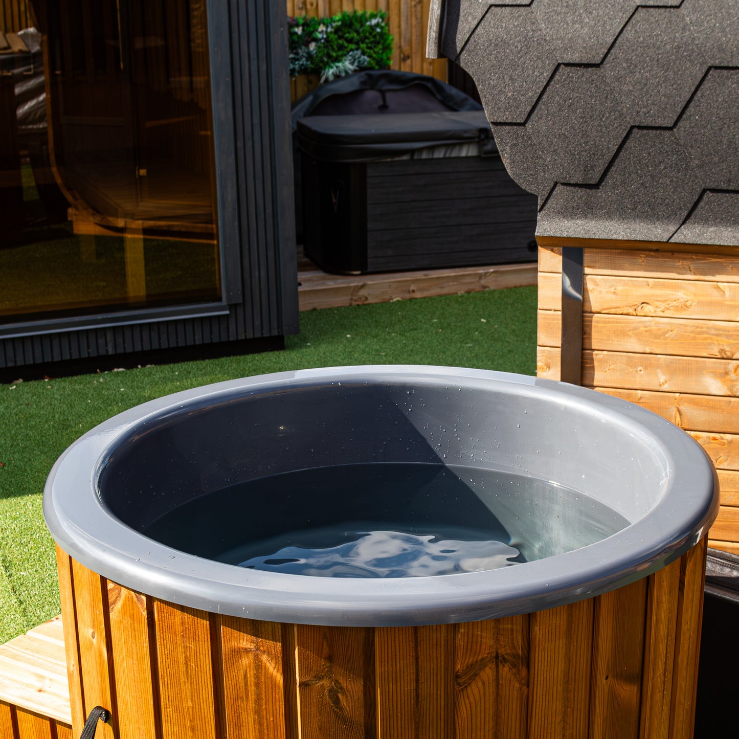 Solo Ice Bath Grey Shell - Red Wood