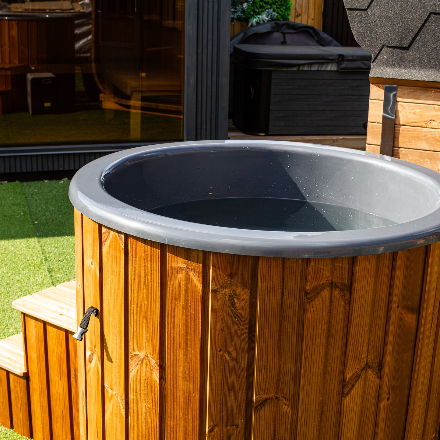 Solo Ice Bath Grey Shell - Red Wood